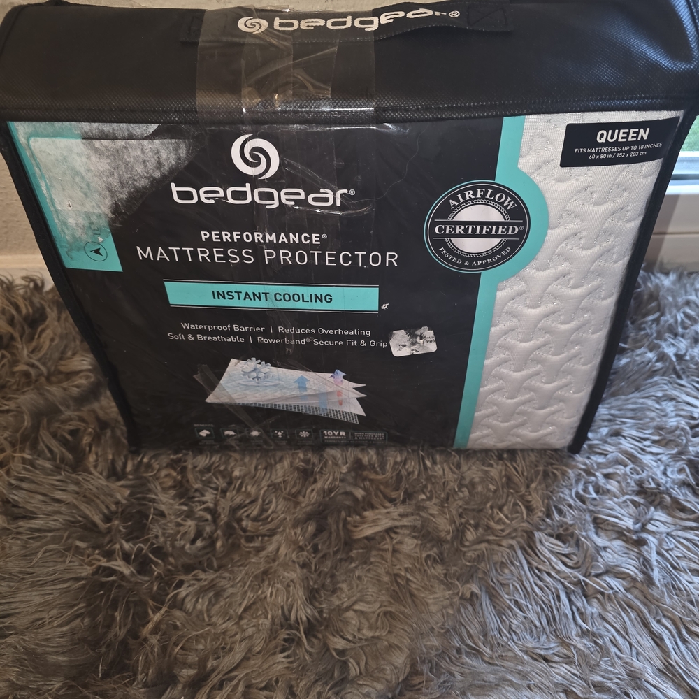 Bedgear Queen Mattress Protector
